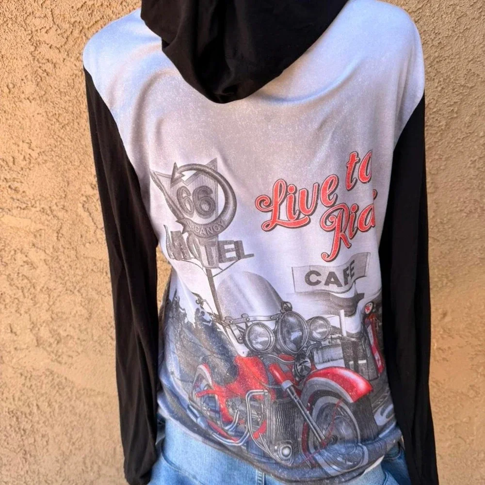 Y2K grunge biker style long sleeve top with graphic print. - Picture 3 of 8